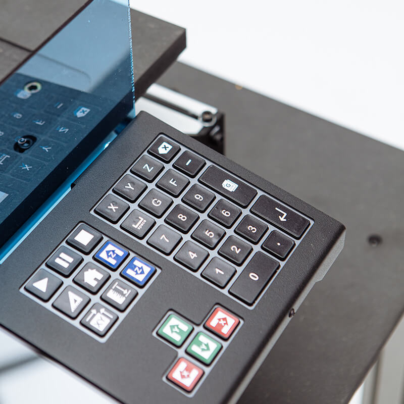 Close up on the keyboard of the user interface device fixed on a Mekanika Pro