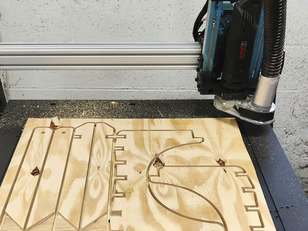 <img src="image.jpg" alt="">