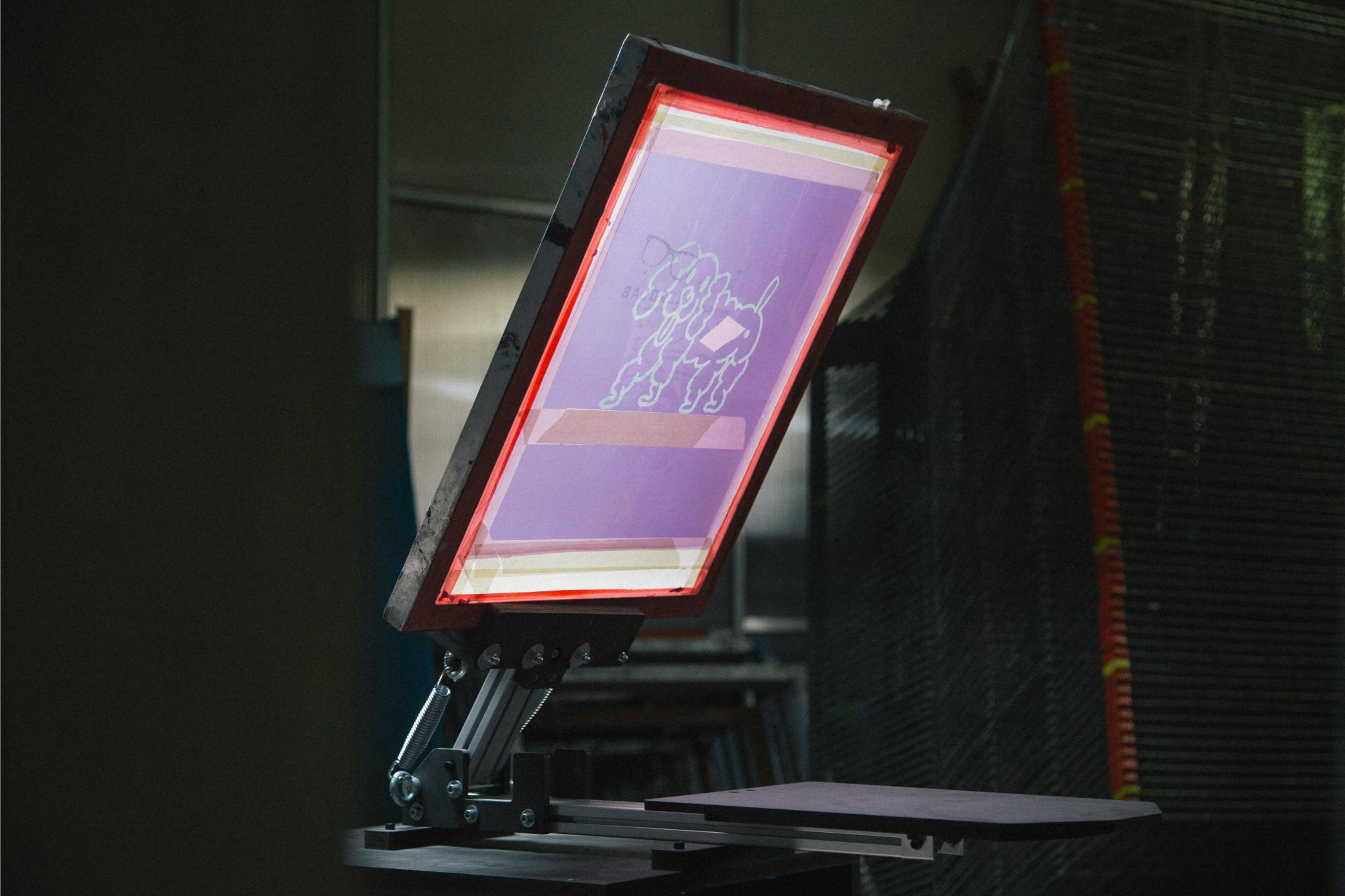 A Compact Screen Printing Press for Everyone