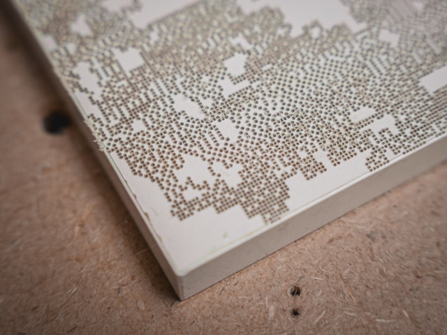 <img src="image.jpg" alt="">